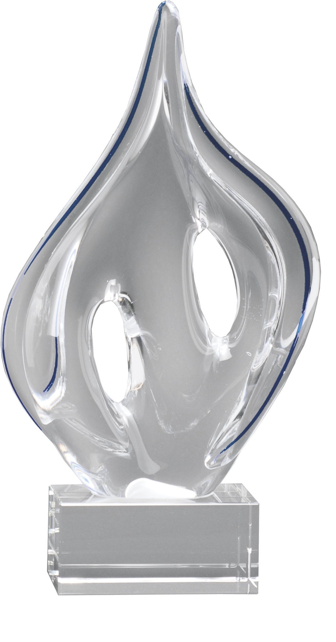 Handgefertigte Glasskulptur aus klarem Glas mit geschlossener, verspielter Form und zwei ovalen Löchern darin.

Die Skulptur Heaven 96 wirkt weich und ausgewogen. Die geschlossene Form erinnert an eine Flamme oder Knospe und vermittelt Ruhe und Eleganz. D