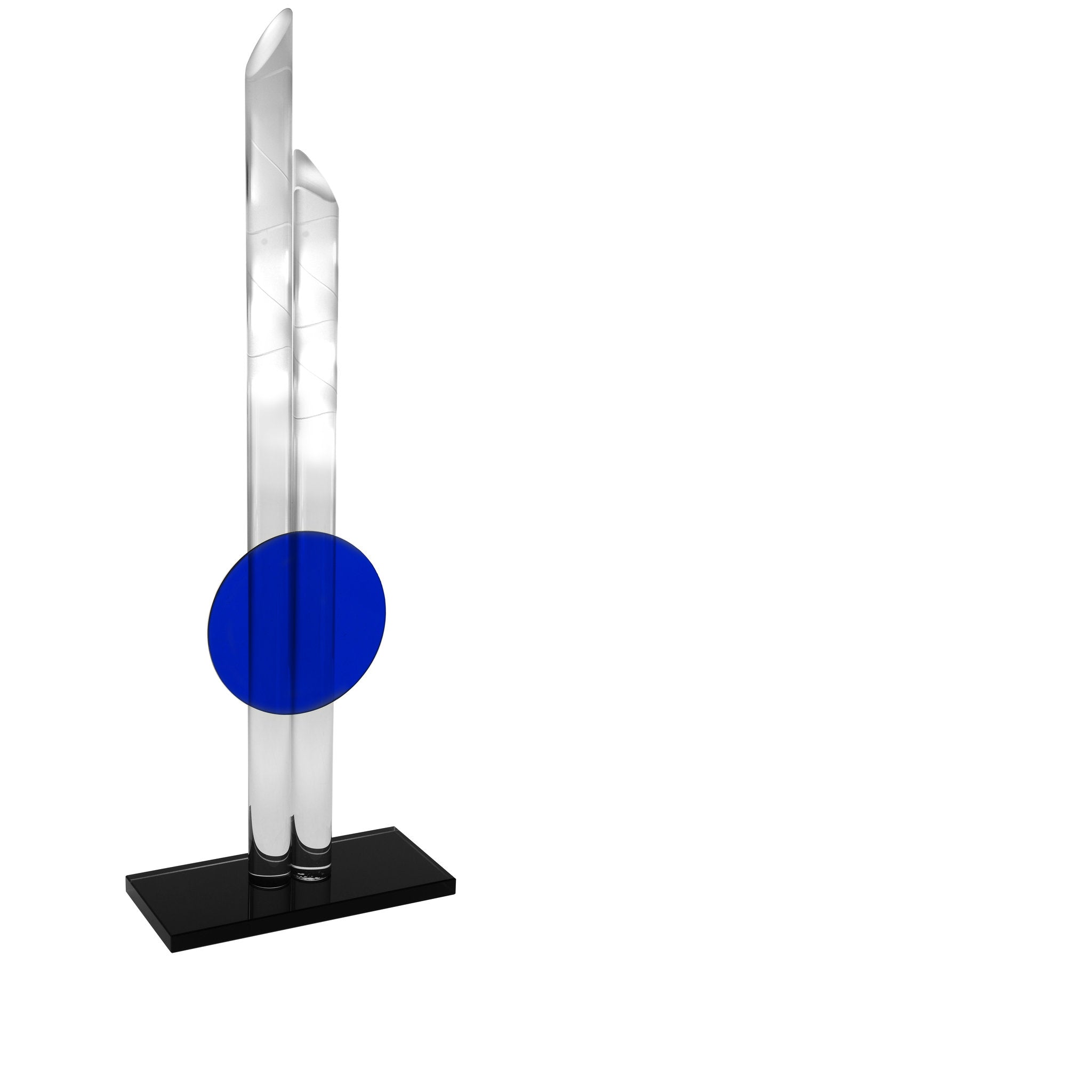 Außergewöhnliche Kristallglas-Trophäe mit blauem Farbsegment, handgefertigt und geeignet für markante, repräsentative Auszeichnungen.