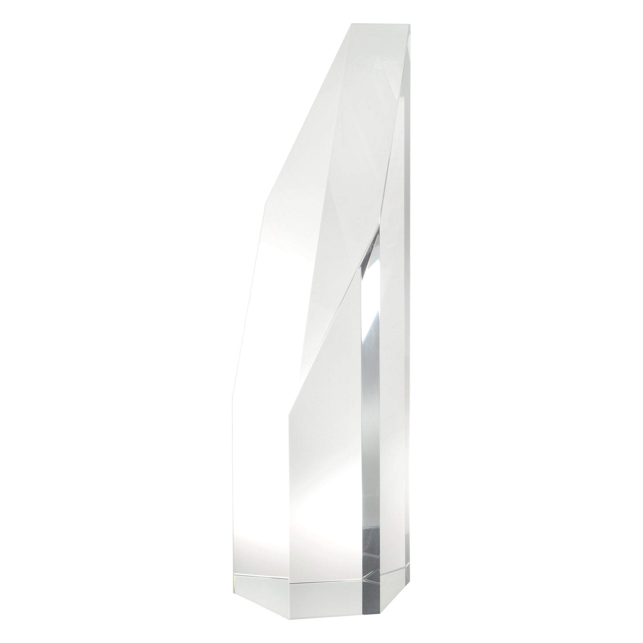 Außergewöhnliche Kristallglas-Trophäe in hexagonaler Form, handgefertigt und geeignet für besondere und repräsentative Ehrungen.