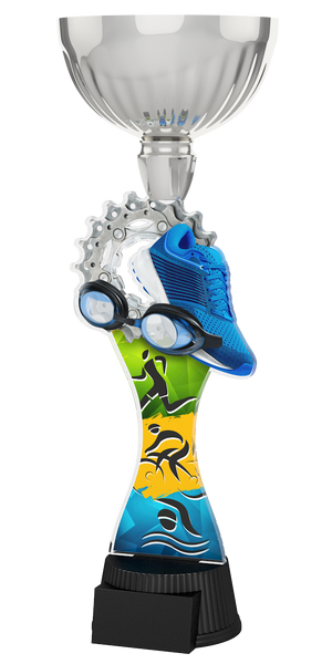Silberener Triathlon-Pokal ACUPC 48 S aus Acryl mit Laufschuh-, Zahnkranz-
 und Schwimmbrillen-Motiv auf schwarzem Gravursockel.