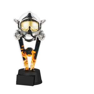 Acrylpokal mit schwarzem Sockel und Feuerwehrmotiv mit Atemschutzmaske vor Flammenoptik.