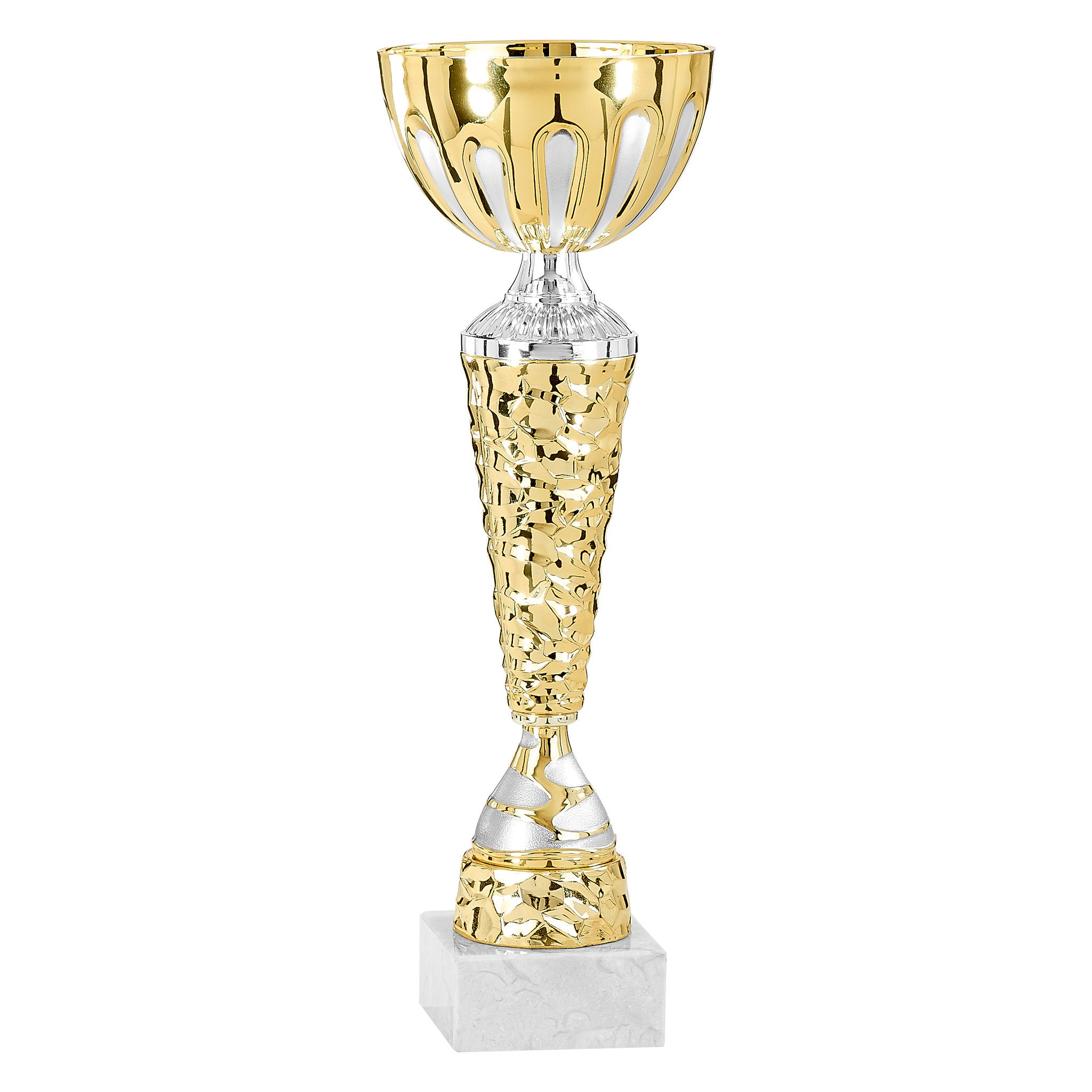 Luna glänzt durch ein schlankes, einladendes, Design in gold- und silberfarben – die perfekte Kombination, um die Wertigkeit des Siegers eines Bewerbes stilvoll zu honorieren. Die goldfarbene Schale ist außen mit silbernen Designelementen in optischer ver