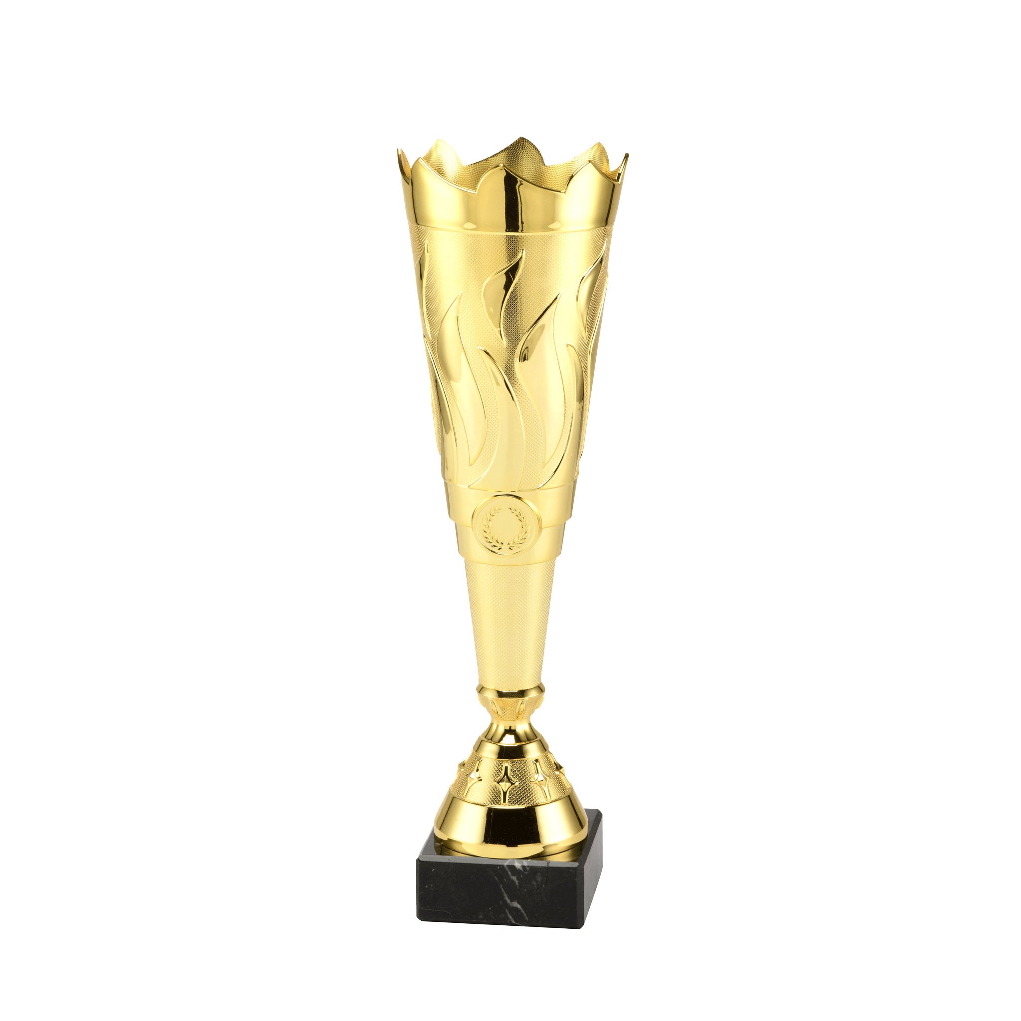 Der Pokal „Mia“ besitzt eine schlanke, nach oben leicht auslaufender Form mit wellenförmig gestaltetem Randabschluss. Der Kelch ist goldfarben und weist eine fein strukturierte Oberfläche mit vertikal verlaufenden, flammenähnlichen Linien auf.

Im unteren