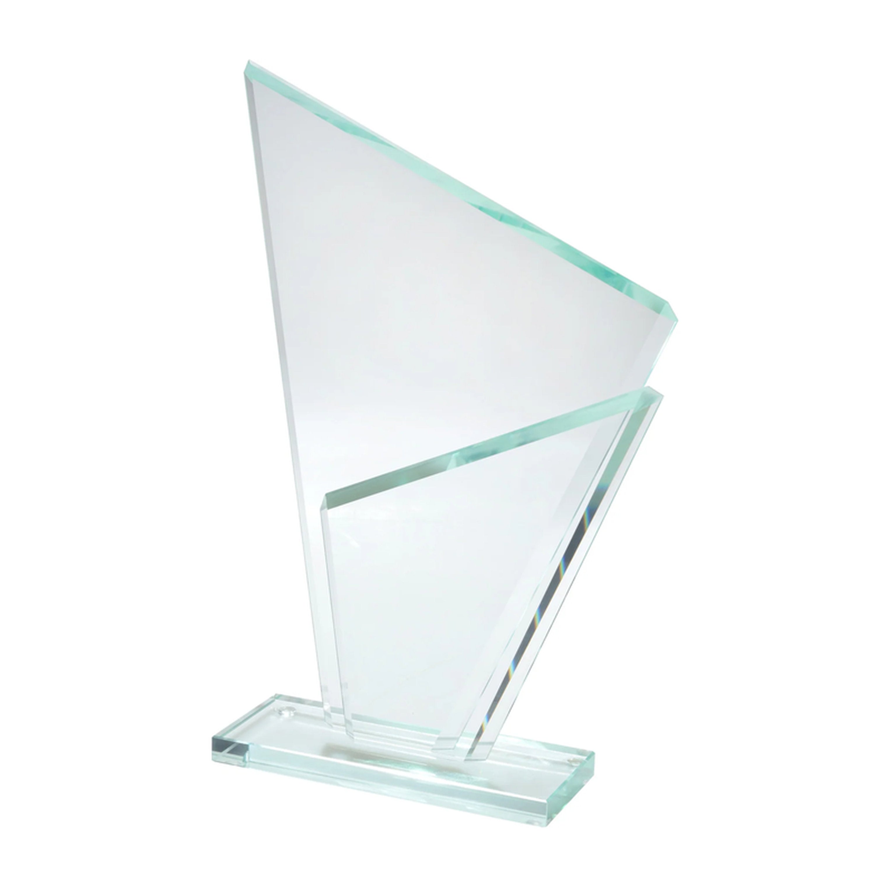 Moderne Glastrophäe in aqua-grüner Glasfarbe mit spannender Linienführung und doppelter Glasstruktur aus 2 × 8 mm Glas, handgefertigt und geeignet für Ehrungen und Anlässe unterschiedlicher Arten.