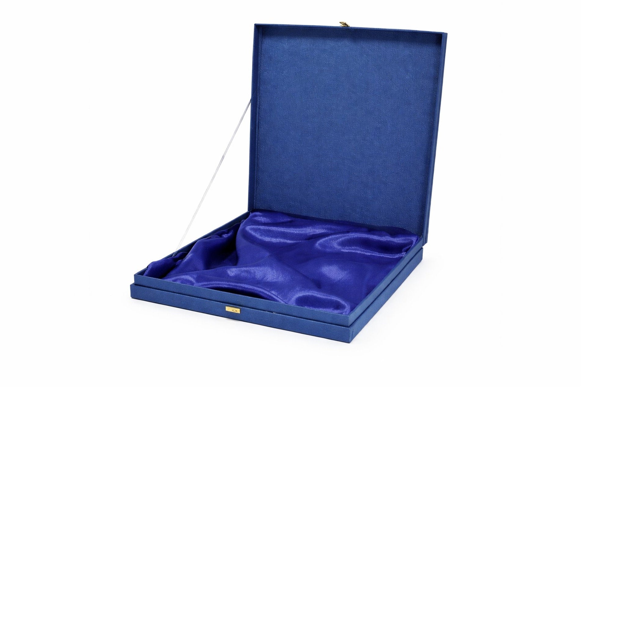 Schwarzes Teller-Etui für repräsentative Auszeichnungen.