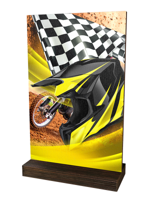 Colorful Wood Motocross-Trophäe mit gelb-schwarzem
Motocrosshelm, schwarz-weißer Zielflagge,
Motocross-Motorrad im Hintergrund sowie hochwertigem
dunkelbraunem Holzsockel. Ideal für Motocross-Rennen
und Ehrungen.