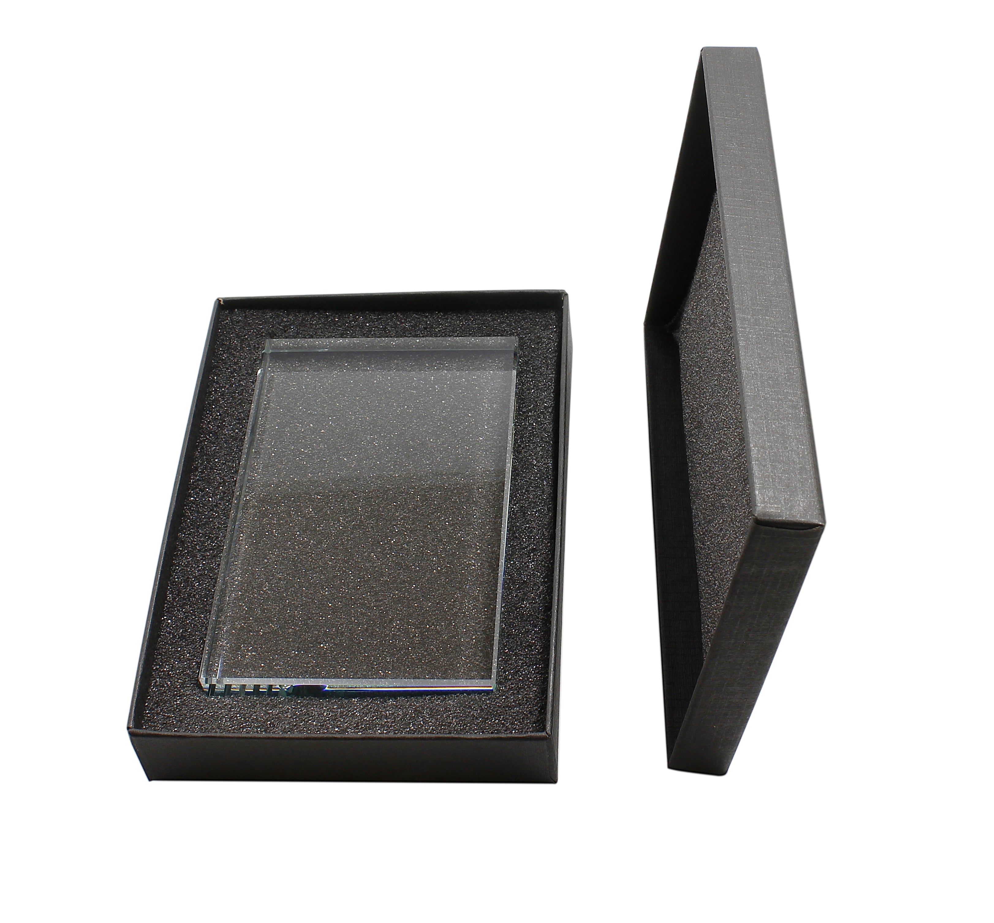 Elegante Ehrung Jade Glas aus 15 mm starkem
transparentem Jadeglas für individuelle Gravuren,
UV-Drucke, Urkunden und Fotos. In Hoch- oder
Querformat verwendbar.
