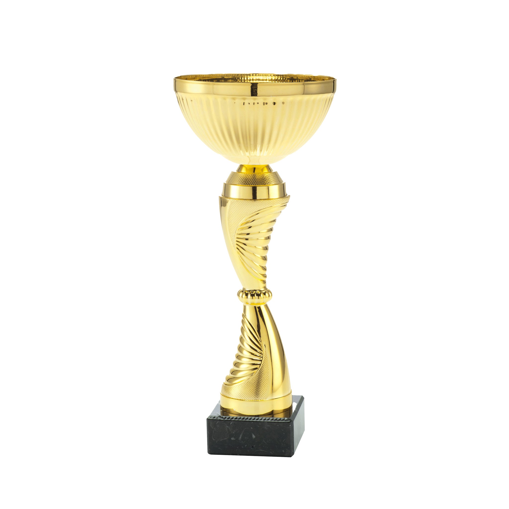 Estelle Gold fällt durch ihre besondere Linienführung auf. Der goldfarbene Kelch wird von einem spiralförmig gestalteten Mittelteil getragen, welches dem Pokal eine dynamische Bewegung verleiht. Die glänzende Oberfläche reflektiert das Licht weich und gle